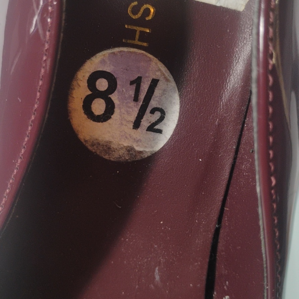Marc Fisher Garlene Burgundy/Gold patent leather pointed toe pumps Size 8.5 - Picture 4 of 10